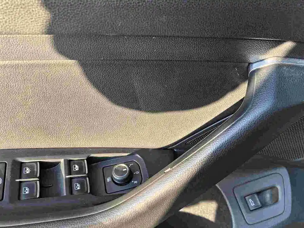 Volkswagen Magotan 2018 280TSI DSG Comfort фото 7