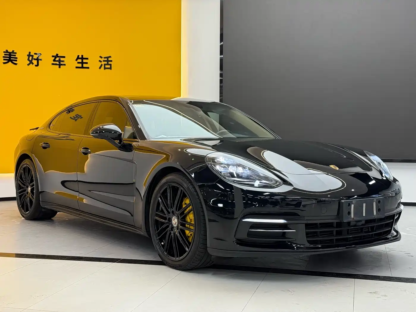 Porsche Panamera 2017 Panamera 4 Executive Long Wheelbase 3.0T фото 3