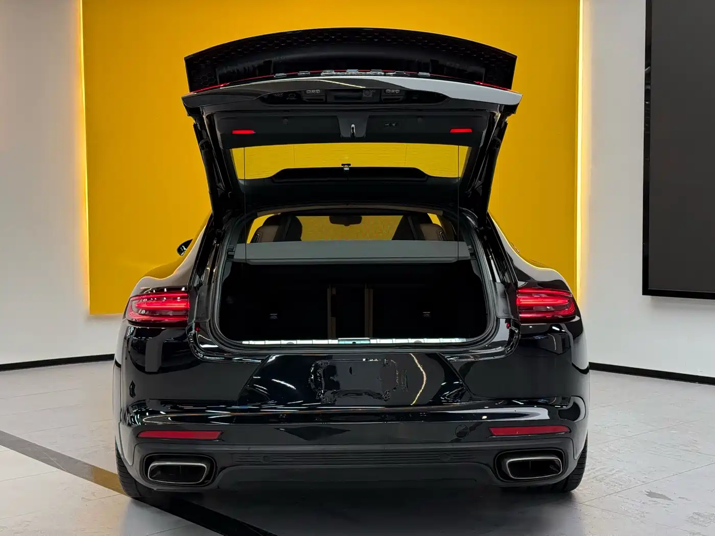 Porsche Panamera 2017 Panamera 4 Executive Long Wheelbase 3.0T фото 8