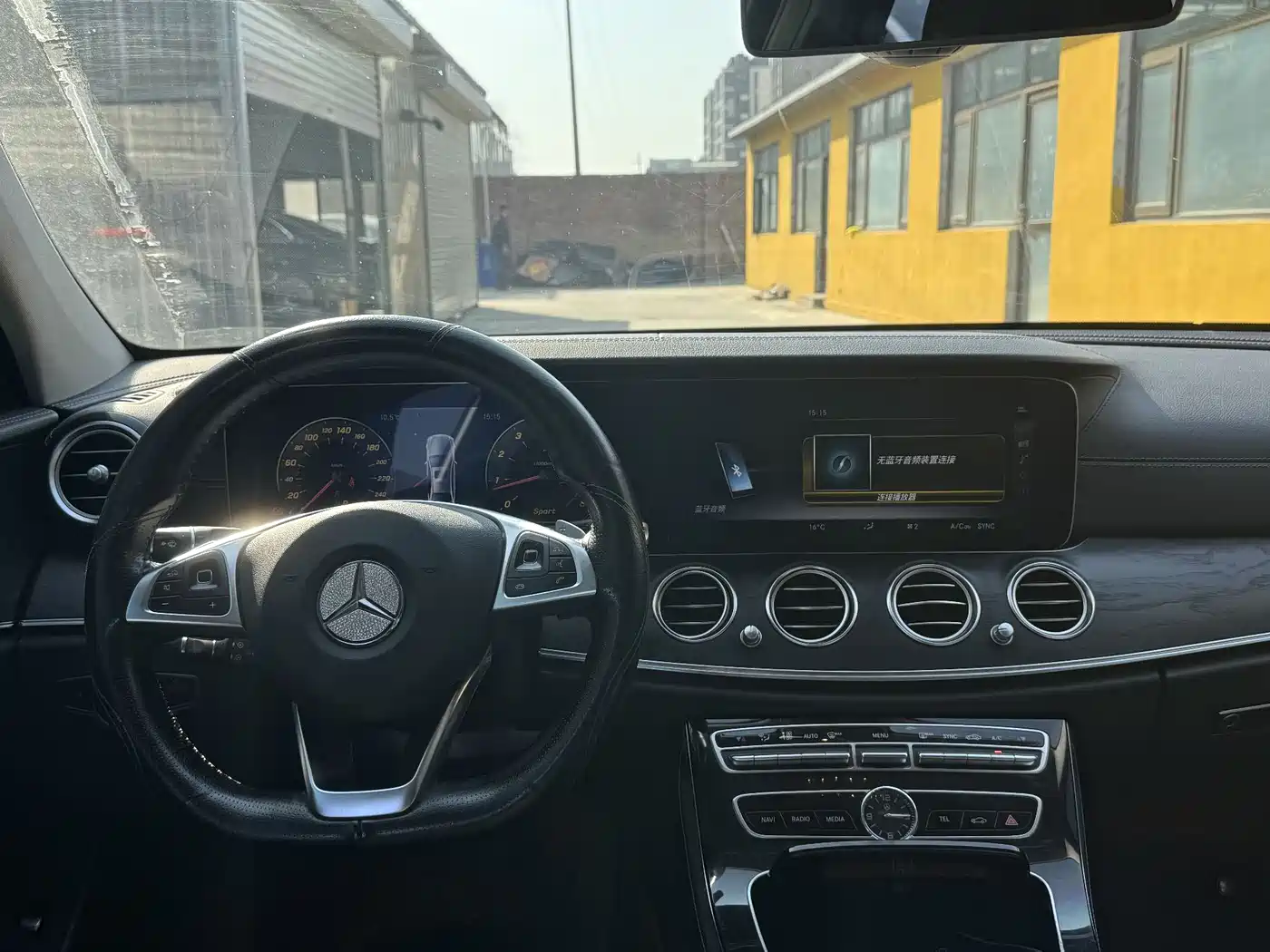 Mercedes-Benz E-Class 2016 E 300 L Sport Fashion Type фото 3