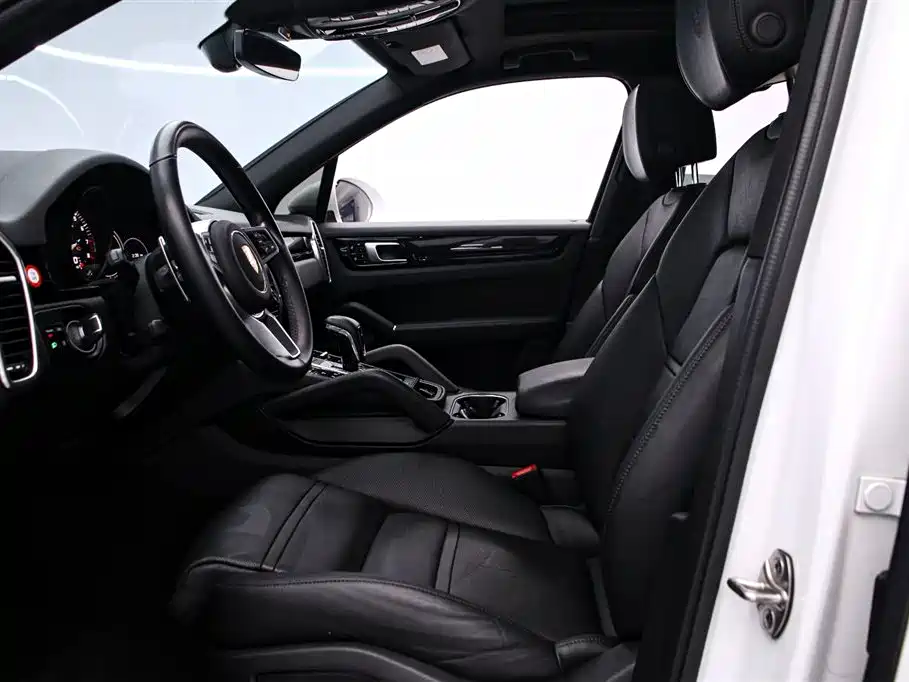 Porsche Cayenne New Energy 2020 Cayenne E-Hybrid 2.0T фото 12