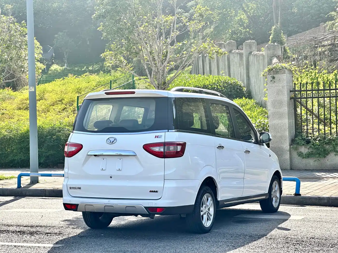 BAIC Huansu H2 2016 2015 1.5L AMT Luxury BJ415C