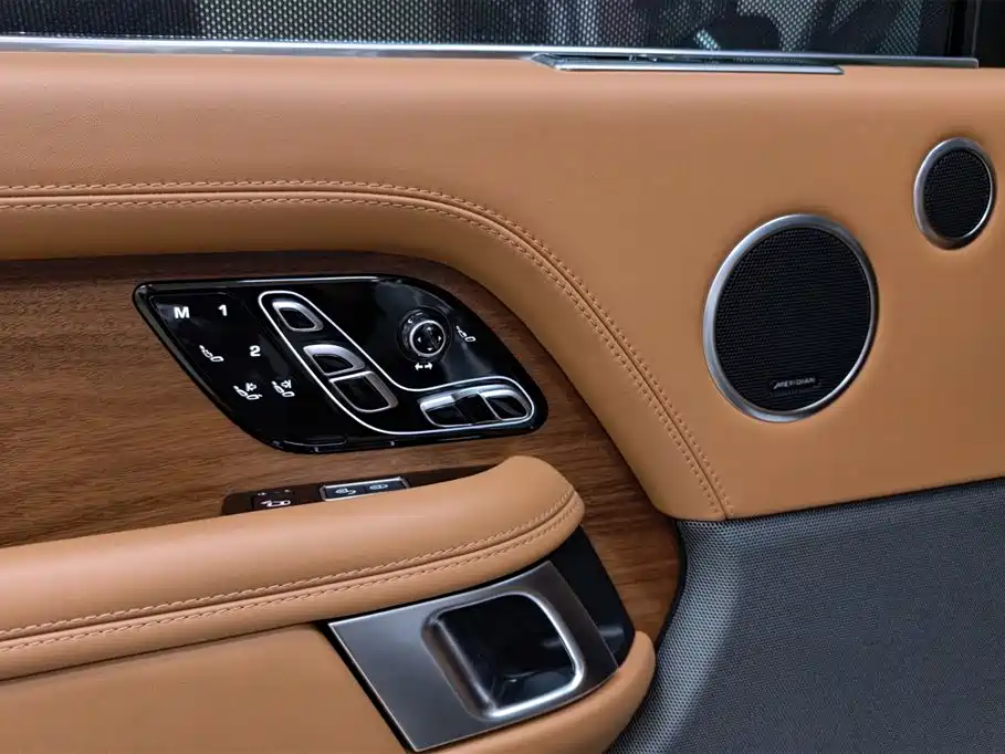 Land Rover Range Rover 2020 3.0 L6 Supreme Creation Extended Version фото 14