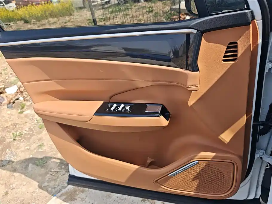 GEELY GALAXY GALAXY L7