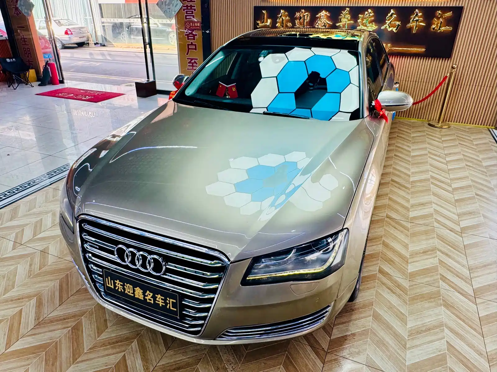 Фото 6 - Audi A8