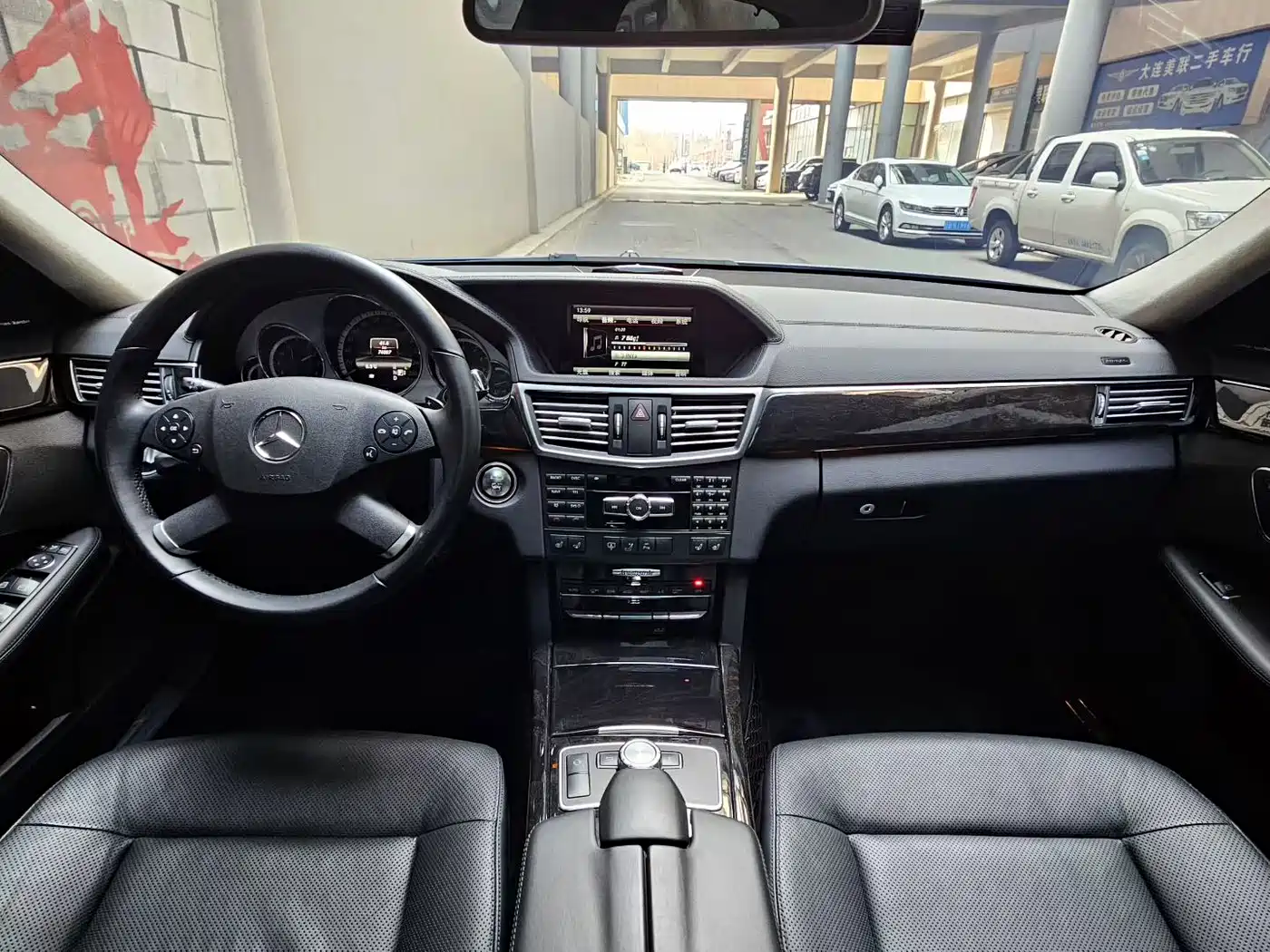 Mercedes-Benz E-Class 2013 E 300 L Fashion Luxury фото 7