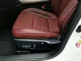 Фото 20 - Lexus IS
