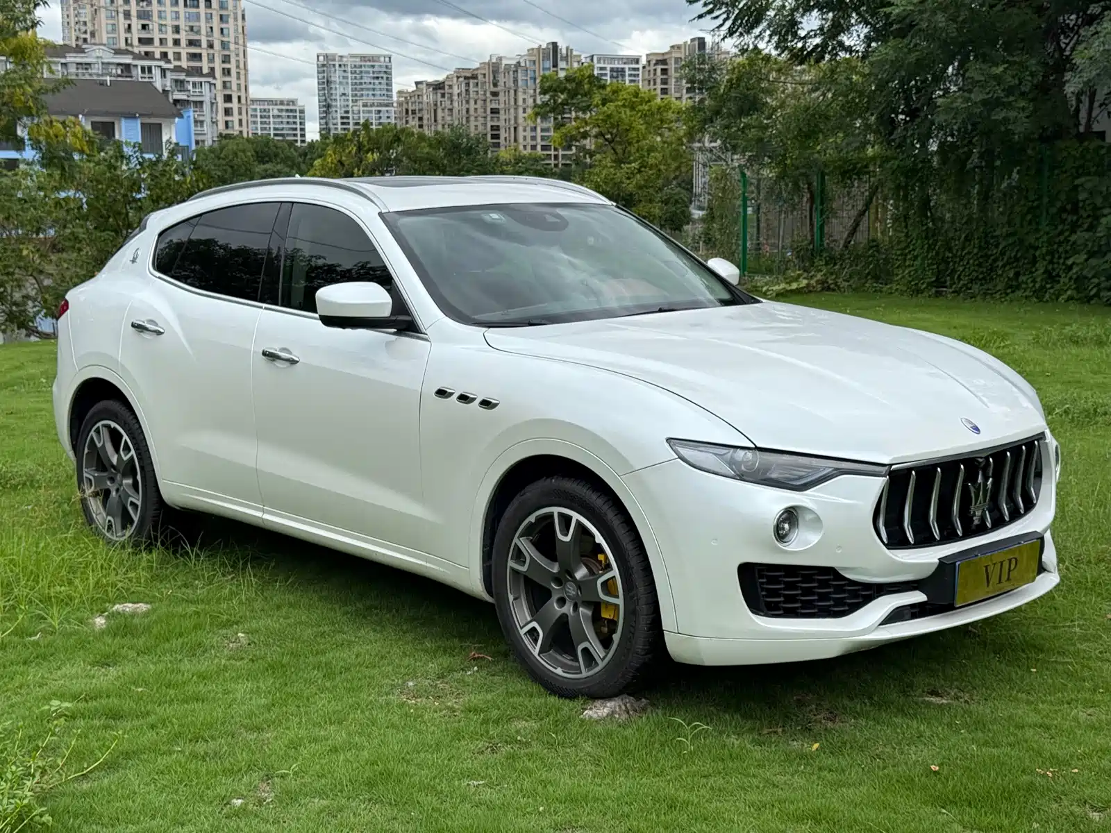 Фото 3 - Maserati Levante