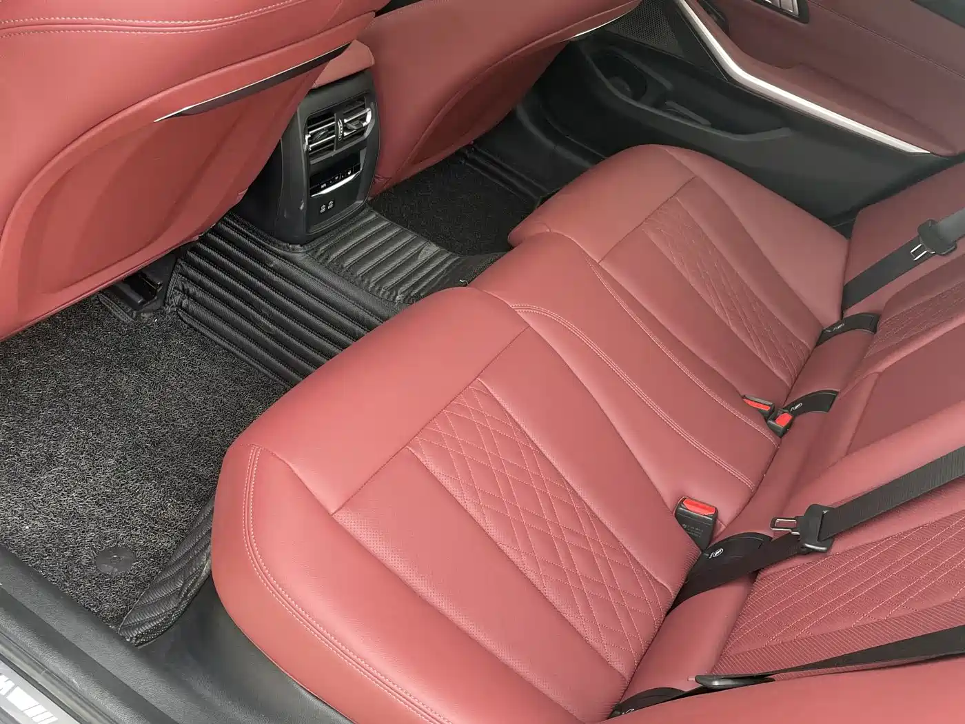 BMW 3 Series 2023 320Li M Sport Package фото 11