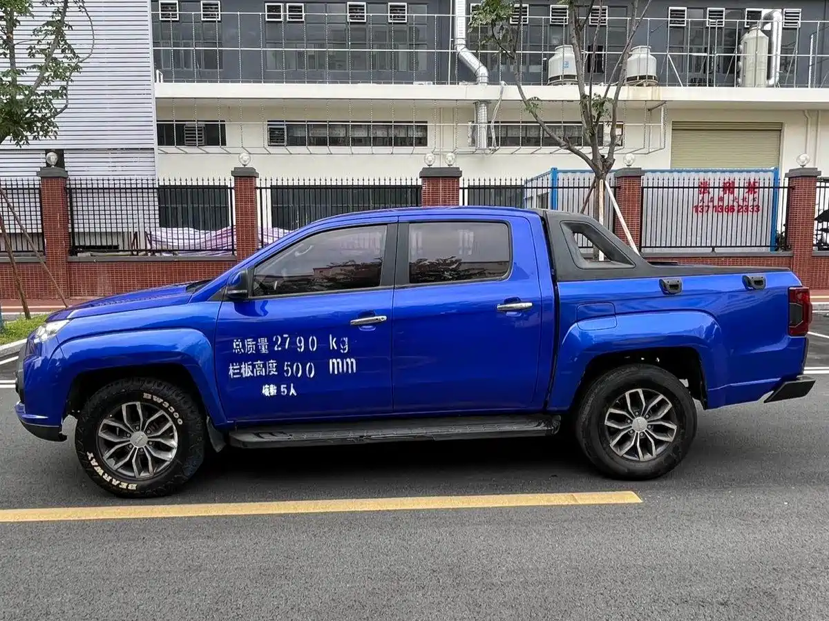 Jiangling Yuhu 7 2018 2017 2.0T Gasoline Auto 4WD Luxury Edition JX4G20A5L