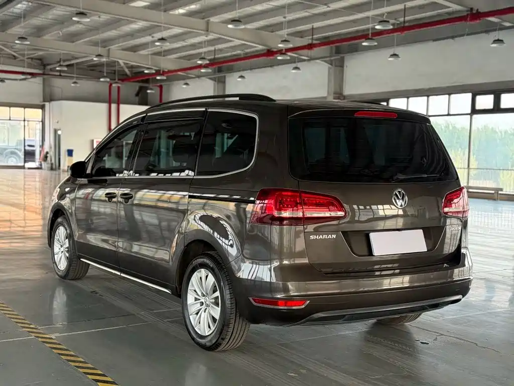 Фото 10 - Volkswagen Sharan