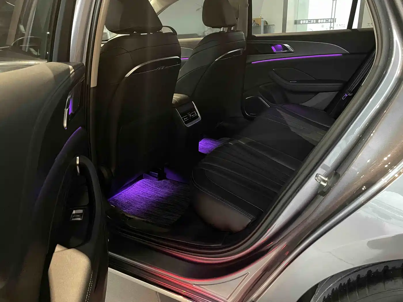 Hongqi H5 2023 2.0T Auto Smart Connect Flag Comfort фото 11