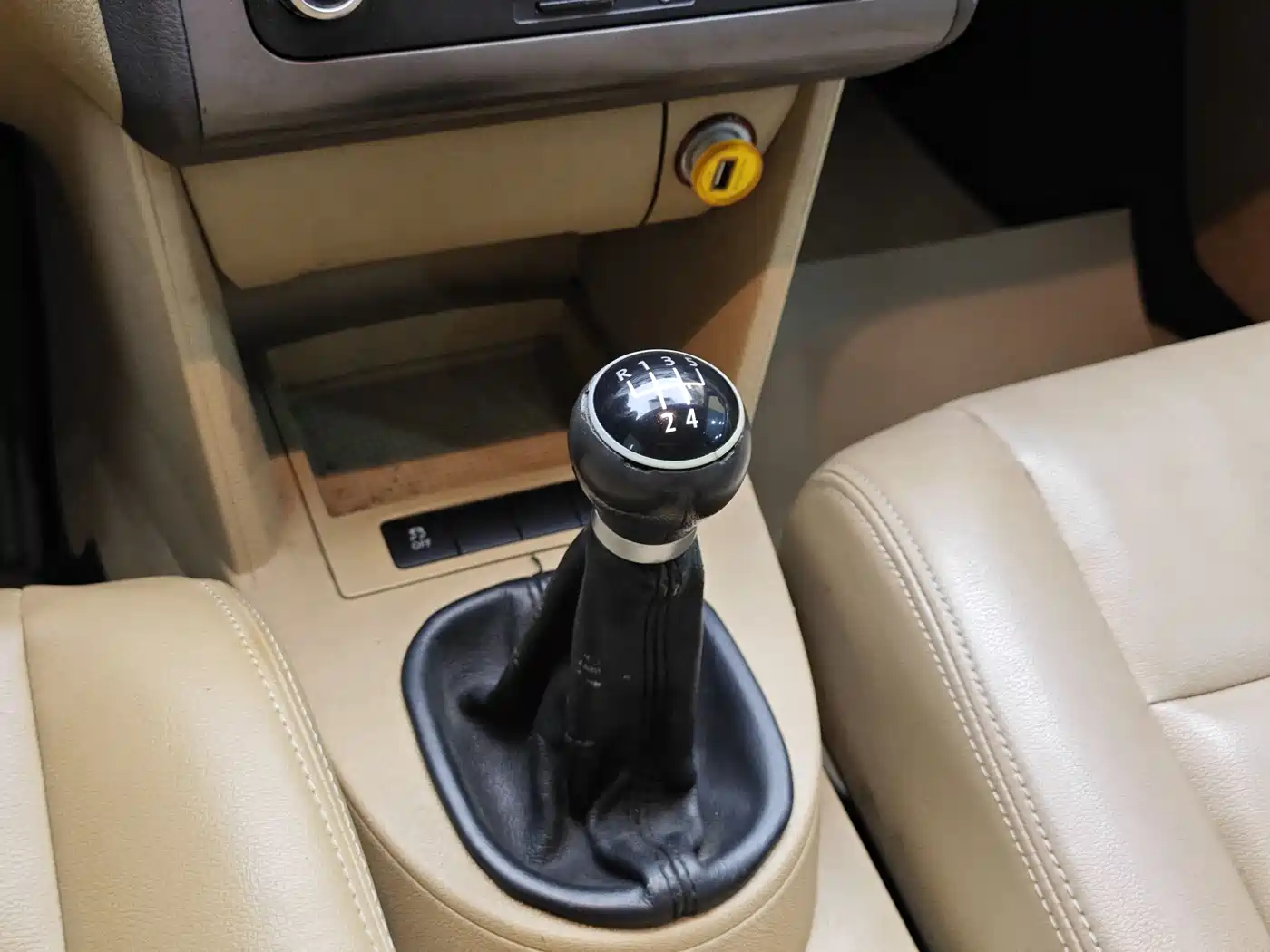 Volkswagen Touran 2011 1.4T Manual Smart Style 5-seater фото 17