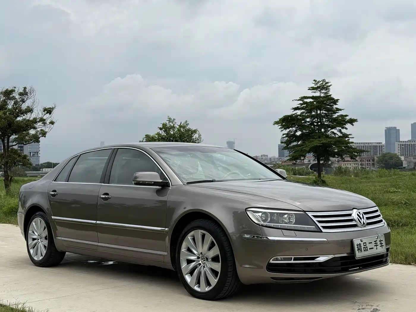 Volkswagen Phaeton 2012 2011 3.6L V6 4-seat Long Wheelbase Individual