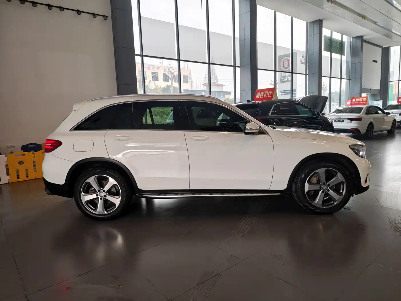 Mercedes-Benz GLC 2016 GLC 260 4MATIC Luxury фото 5