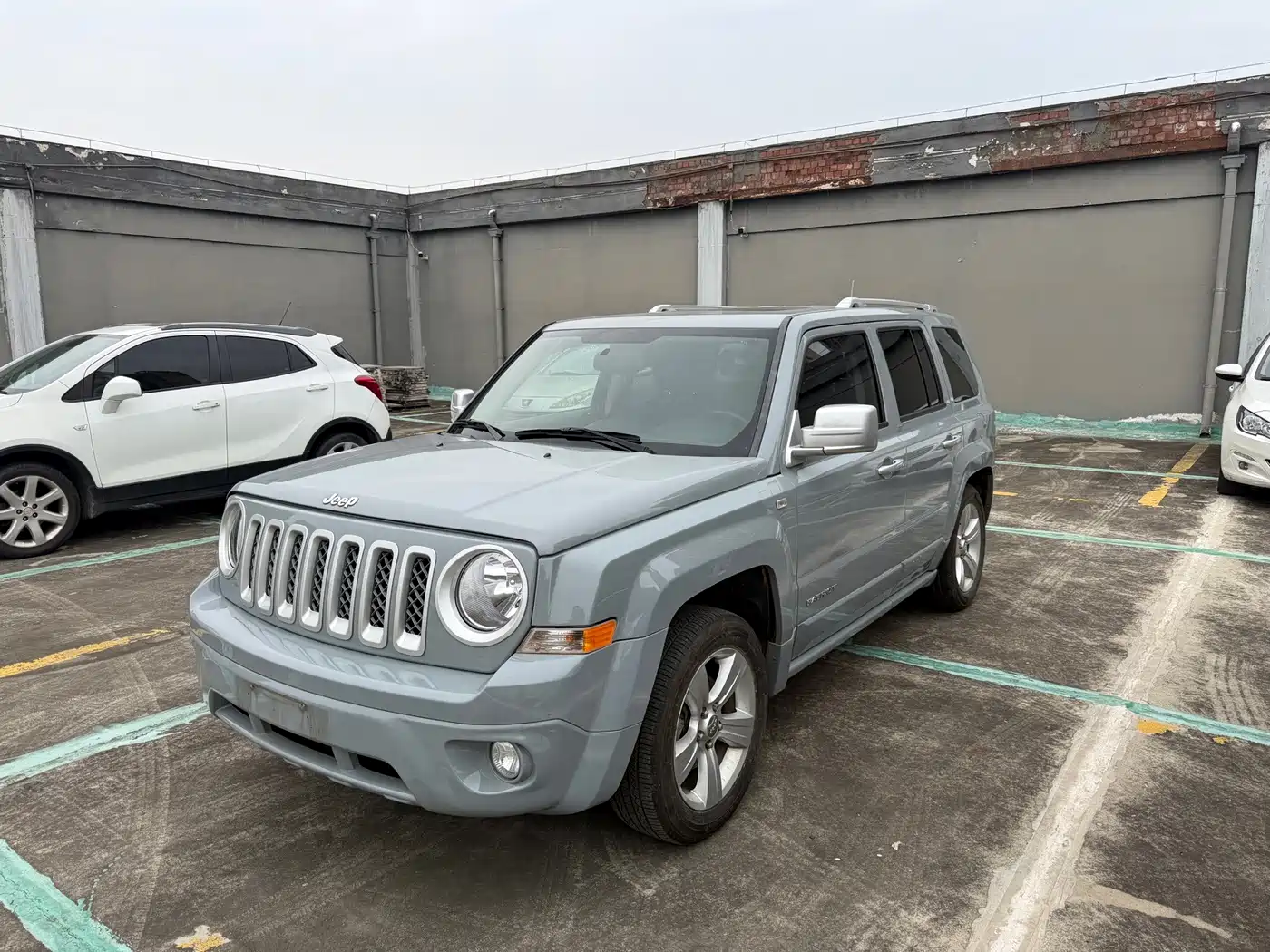 Jeep Patriot 2015 2014 2.4L Sport