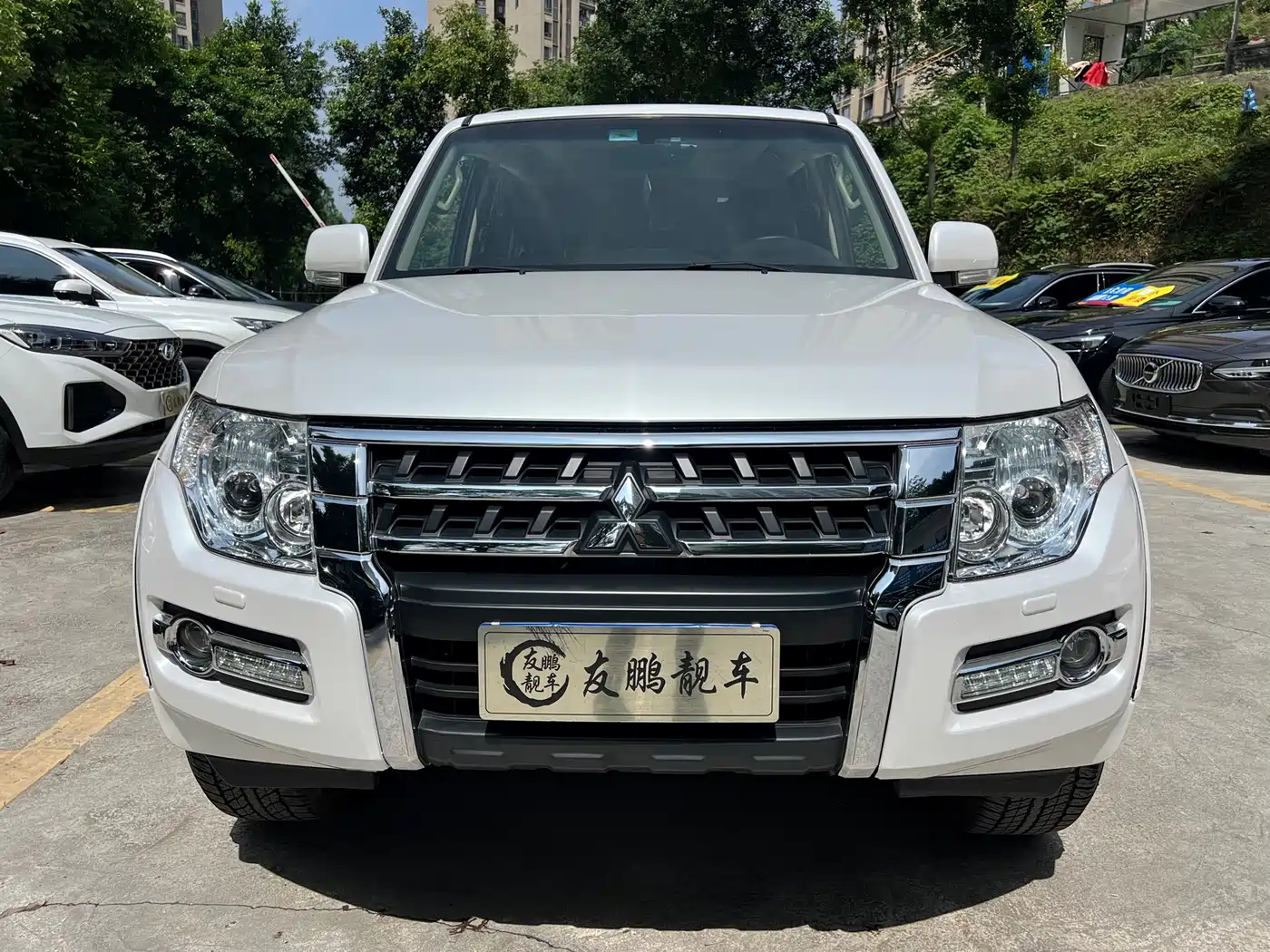 Mitsubishi Pajero (Import) 2020 3.0L Automatic Standard Edition фото 2