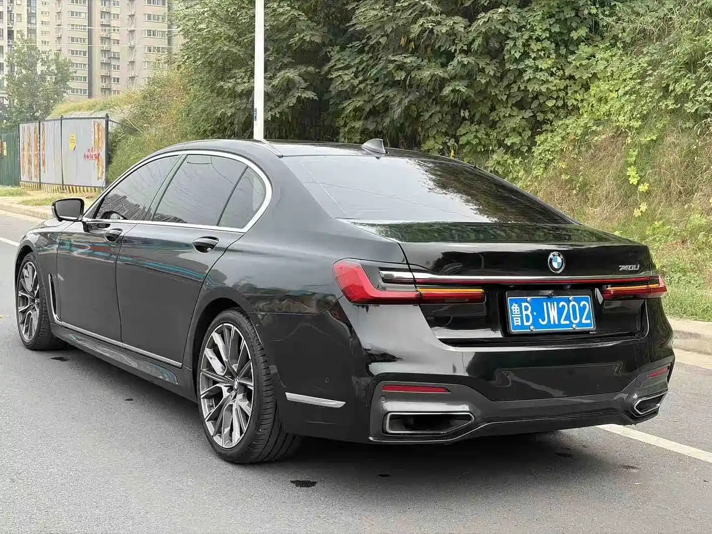 Photo 7 - BMW 7 Series