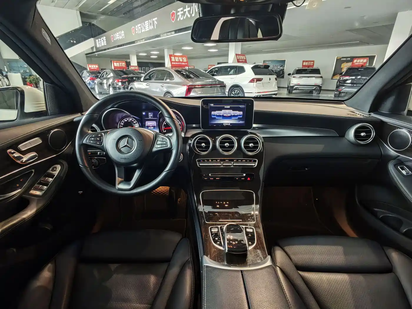 Mercedes-Benz GLC 2016 GLC 260 4MATIC Luxury фото 8