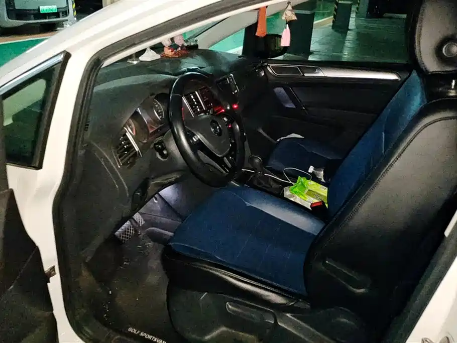 VOLKSWAGEN GOLF*JIAYU