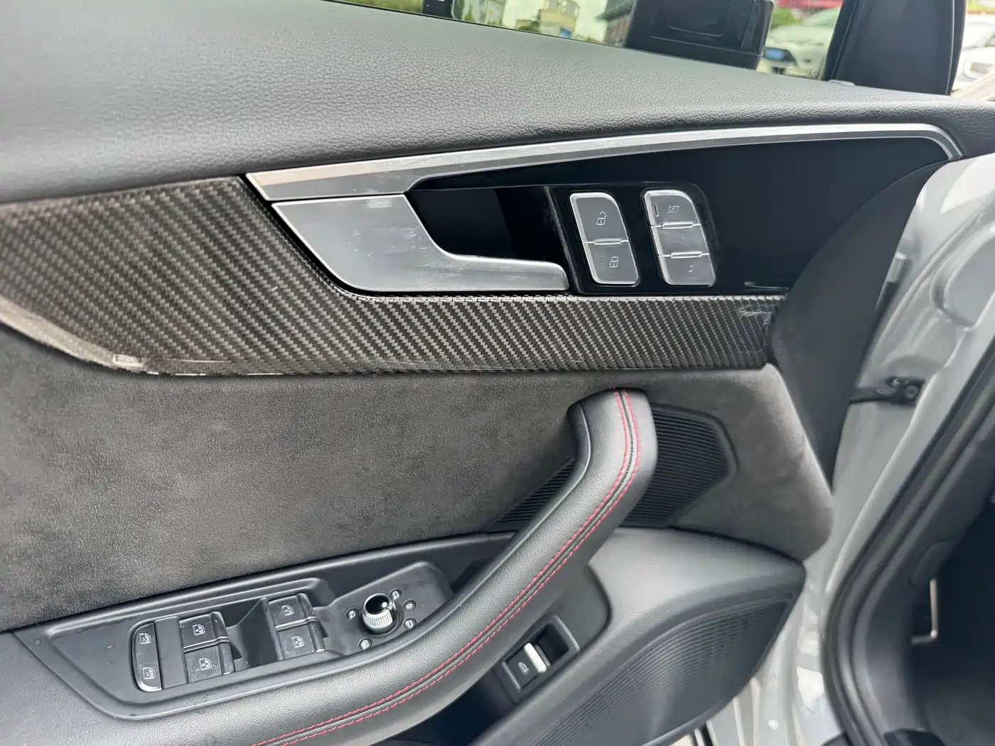 Фото 9 - Audi A4L