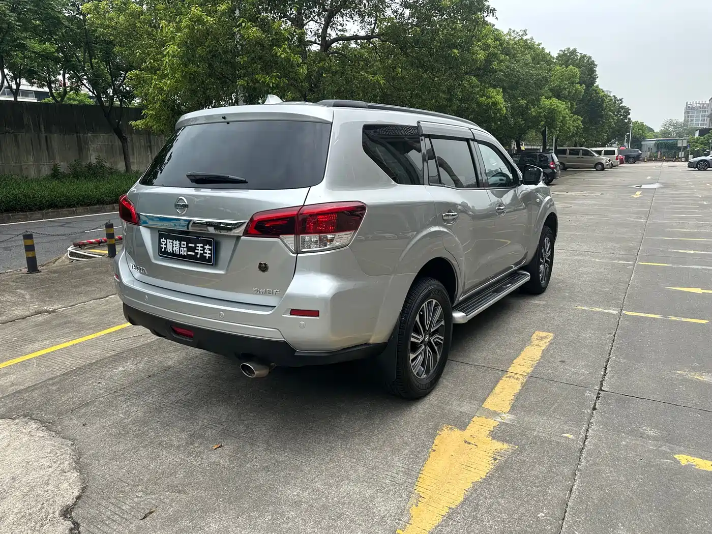 Nissan Terra 2019 2018 2.5L Automatic 2WD Luxury Edition