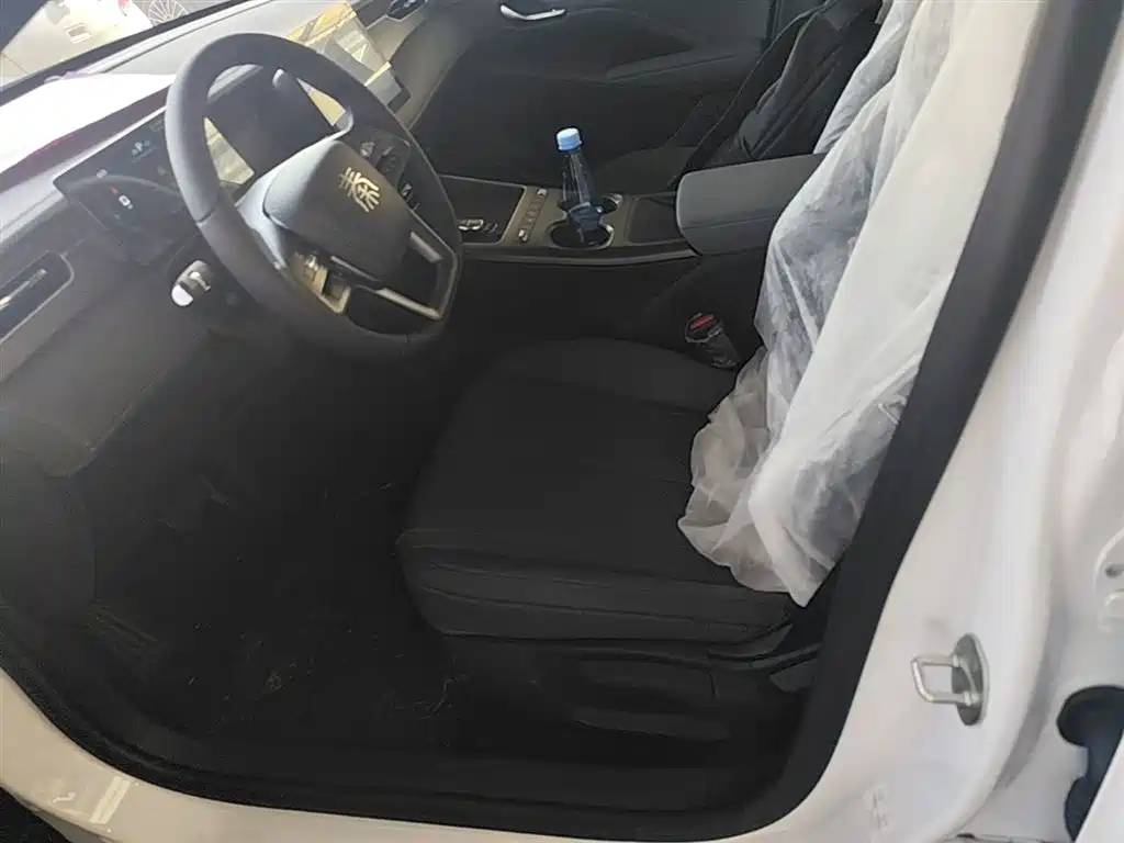 BYD Qin PLUS 2026 2026 DM-i Smart Edition 128KM Progressive