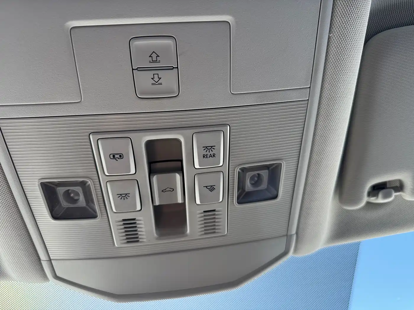 VOLKSWAGEN T ROC EXPLORING SONGS