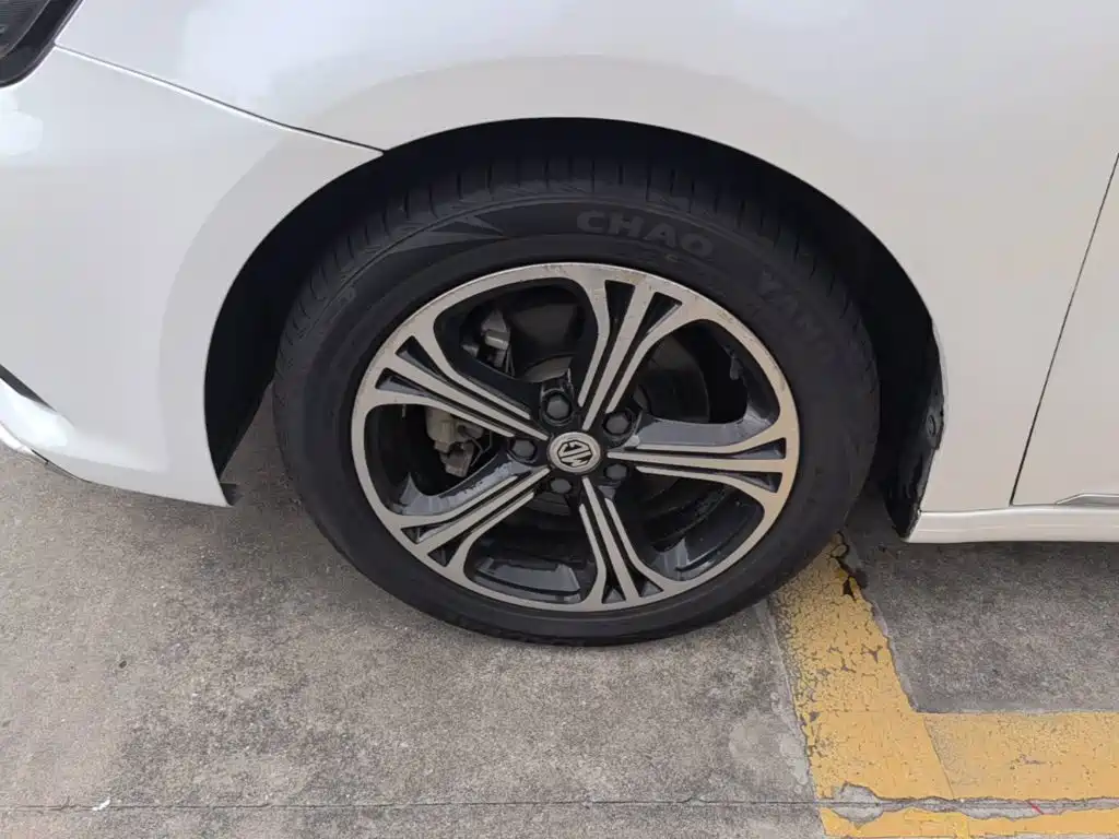 MG MG6 2018 2017 20T Automatic Luxury Smart Connect Version (China V)