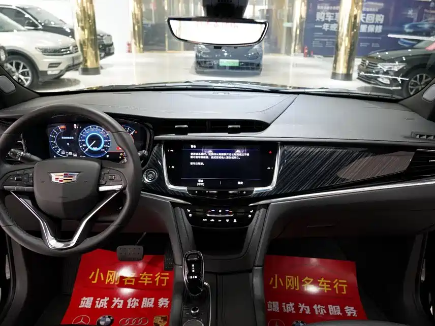 2025 Cadillac XT6