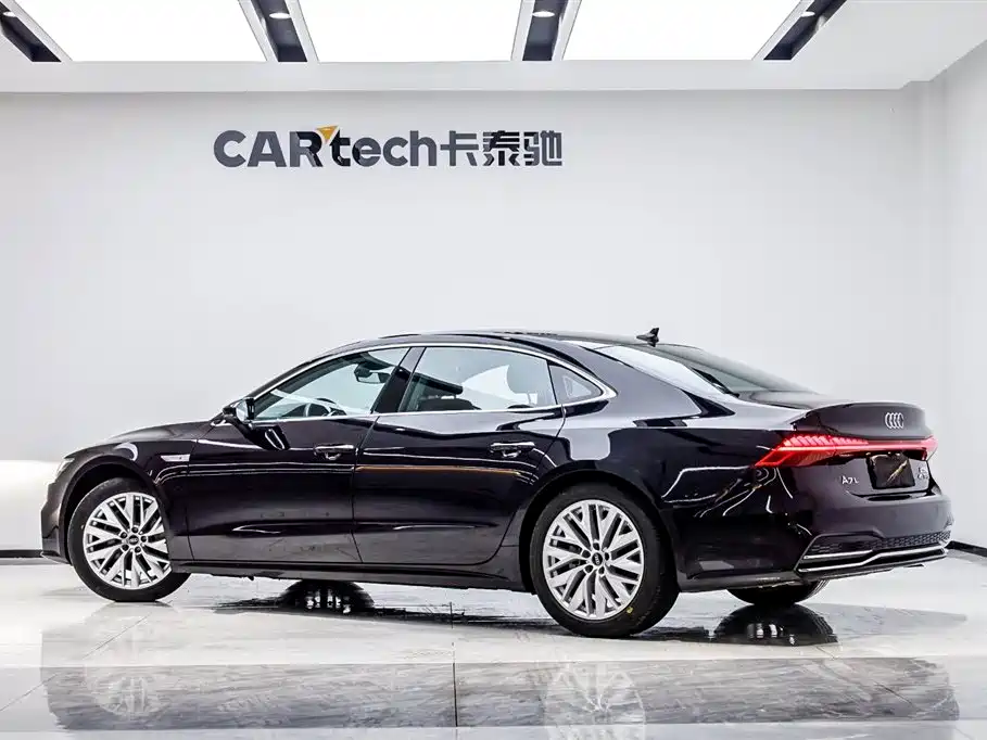 Audi A7L 2024 45TFSI S-line Dream Edition Crystal Package фото 4