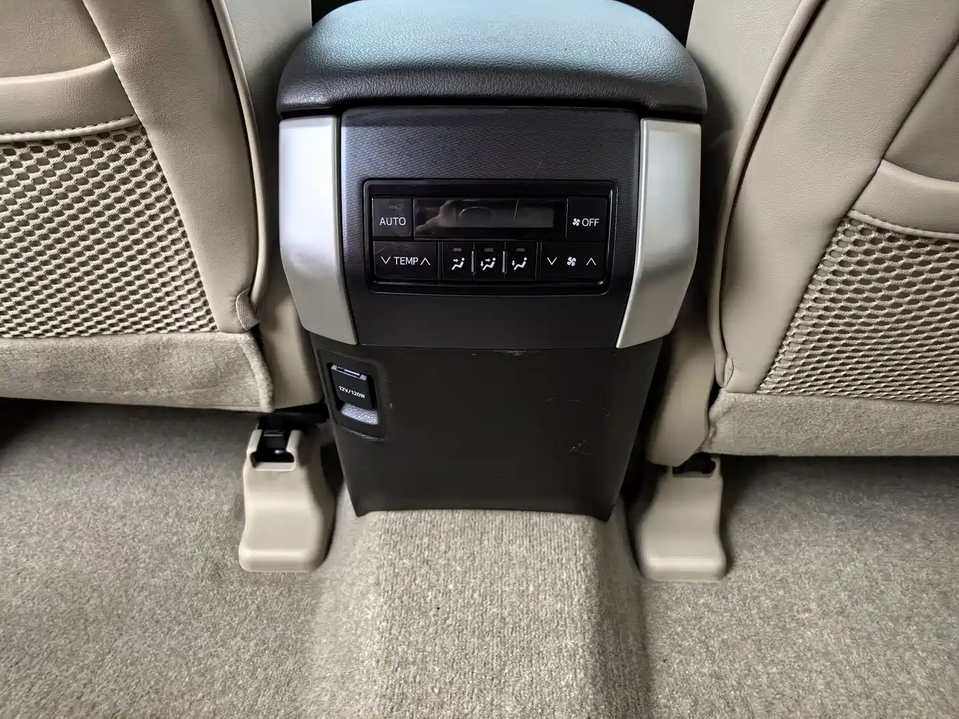 Toyota Prado 2010 4.0L Automatic TX-L фото 13