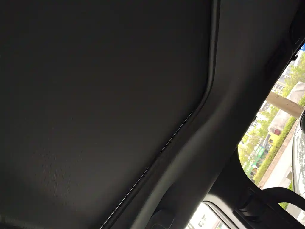 Toyota Sienna 2023 2.5L Hybrid Premium Edition фото 14
