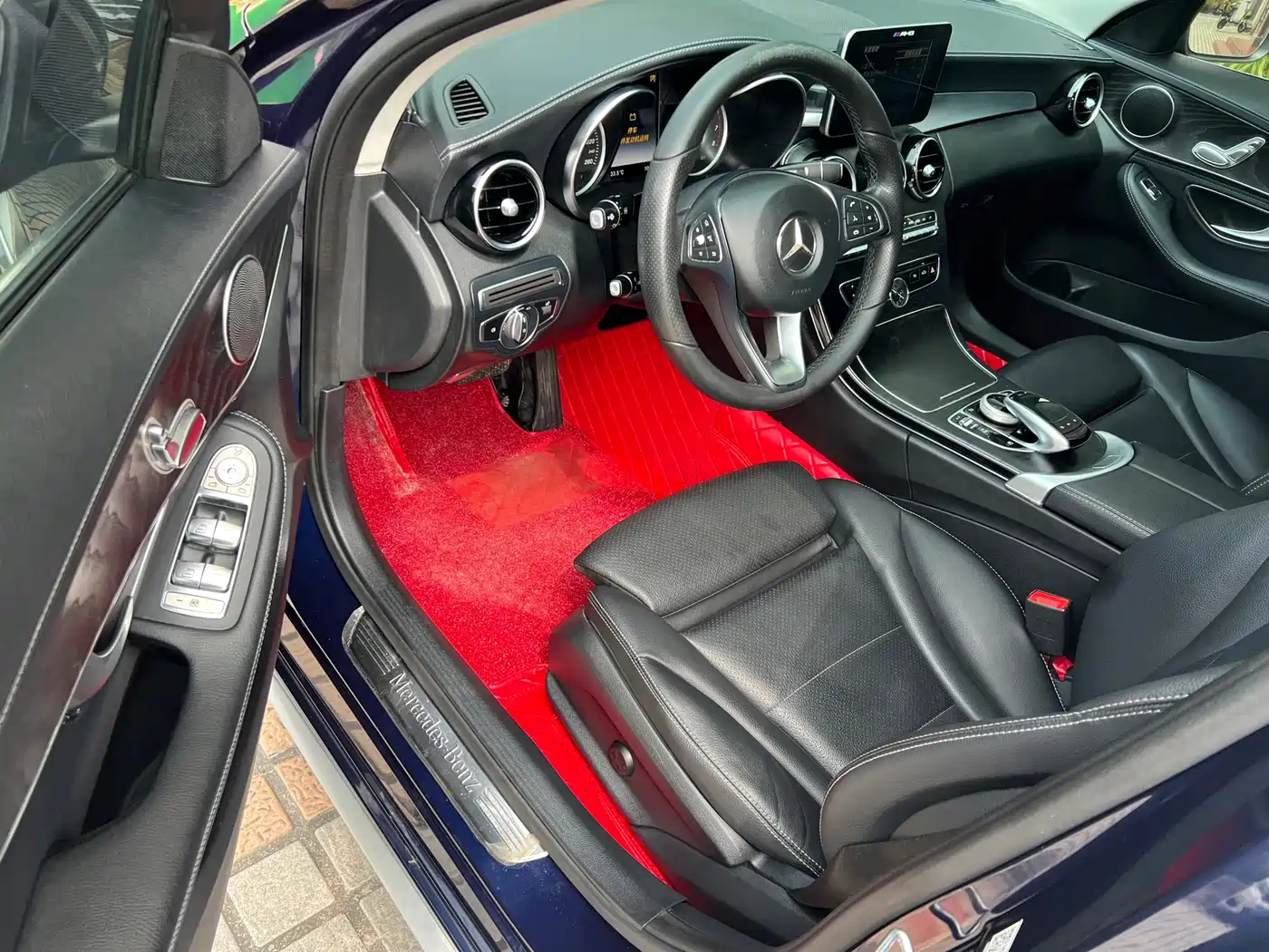 Photo 11 - Mercedes-Benz C-Class