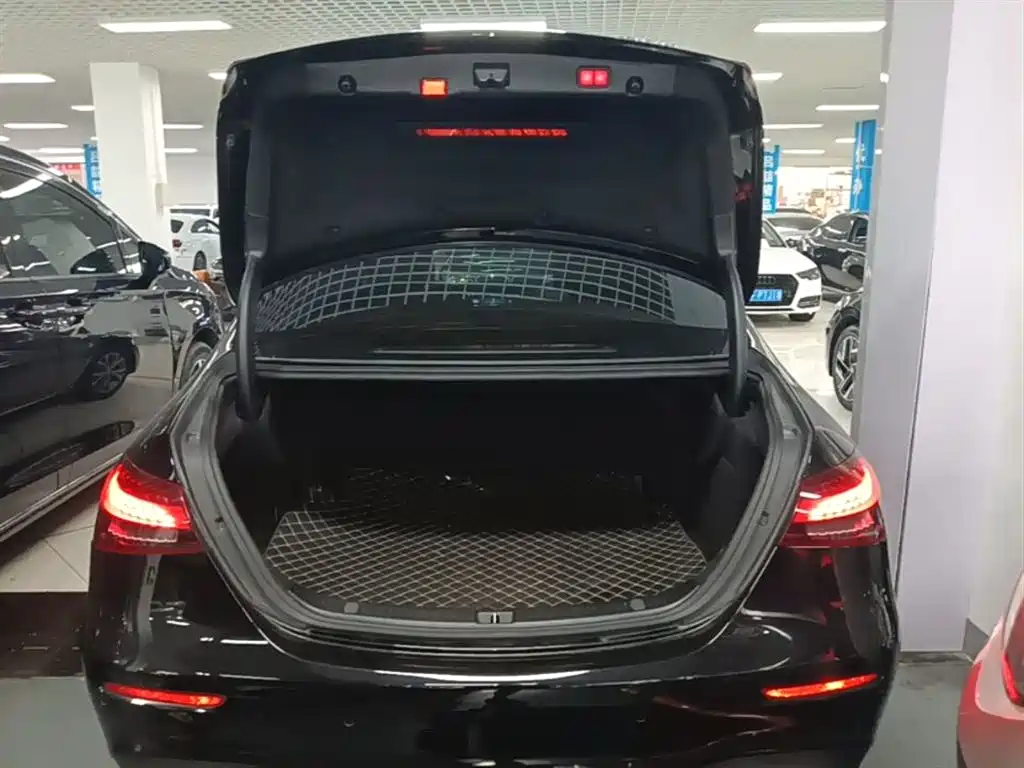 Mercedes-Benz E-Class 2022 Facelift E 300 L Sport Fashion Style фото 19