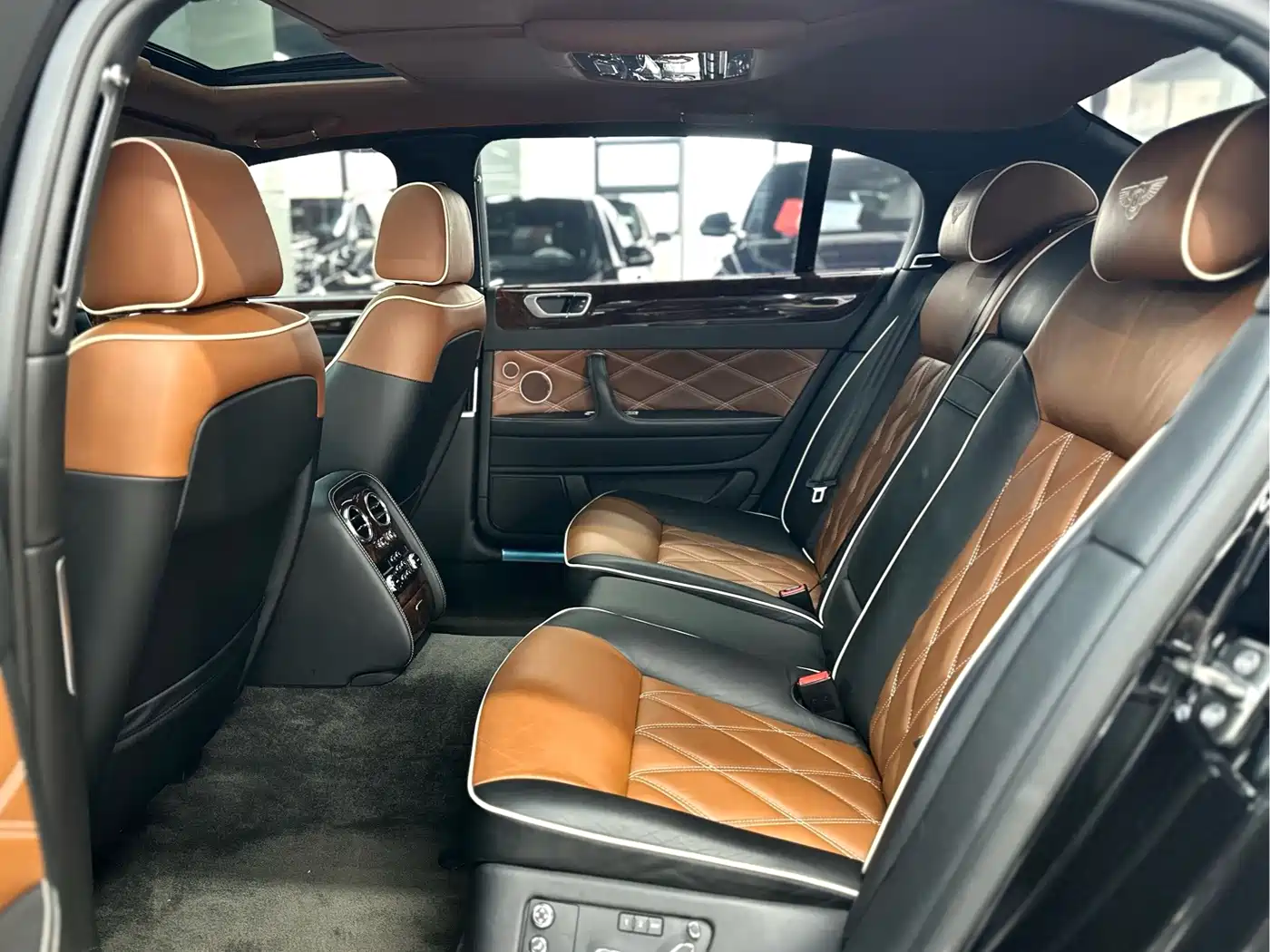 Photo 7 - Bentley Flying Spur