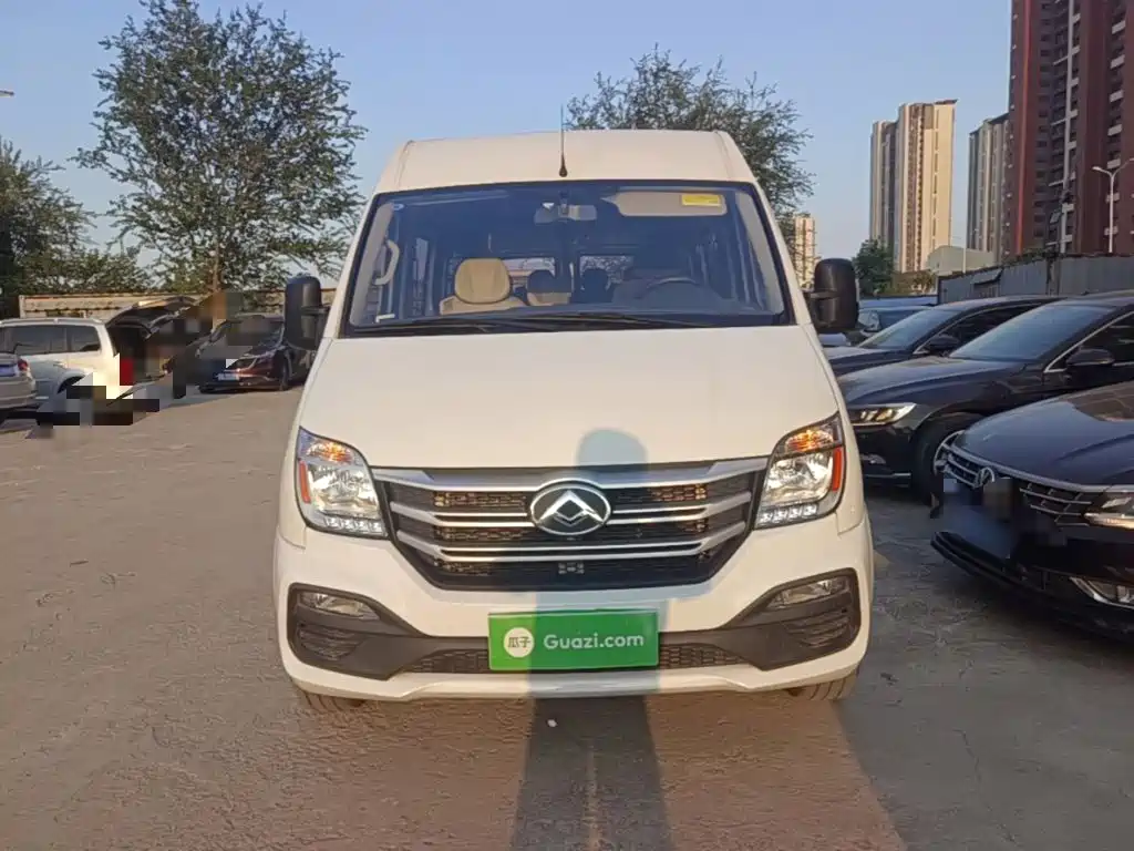 SAIC Maxus Xintu V80 2025 2024 Aoyun Value Edition 6AMT Long Wheelbase Medium Roof 127Ps 6/7/8/9 Seats