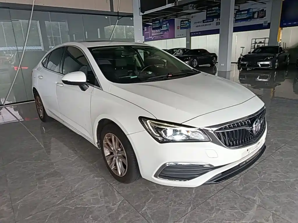 Фото 22 - Buick Verano