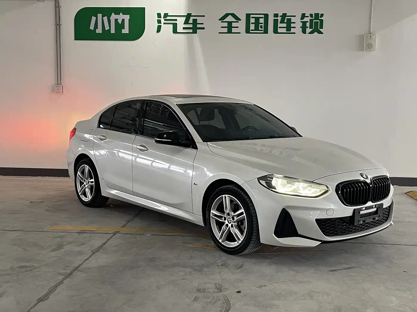BMW 1 Series 2022 120i M Sport Shadow Edition фото 3