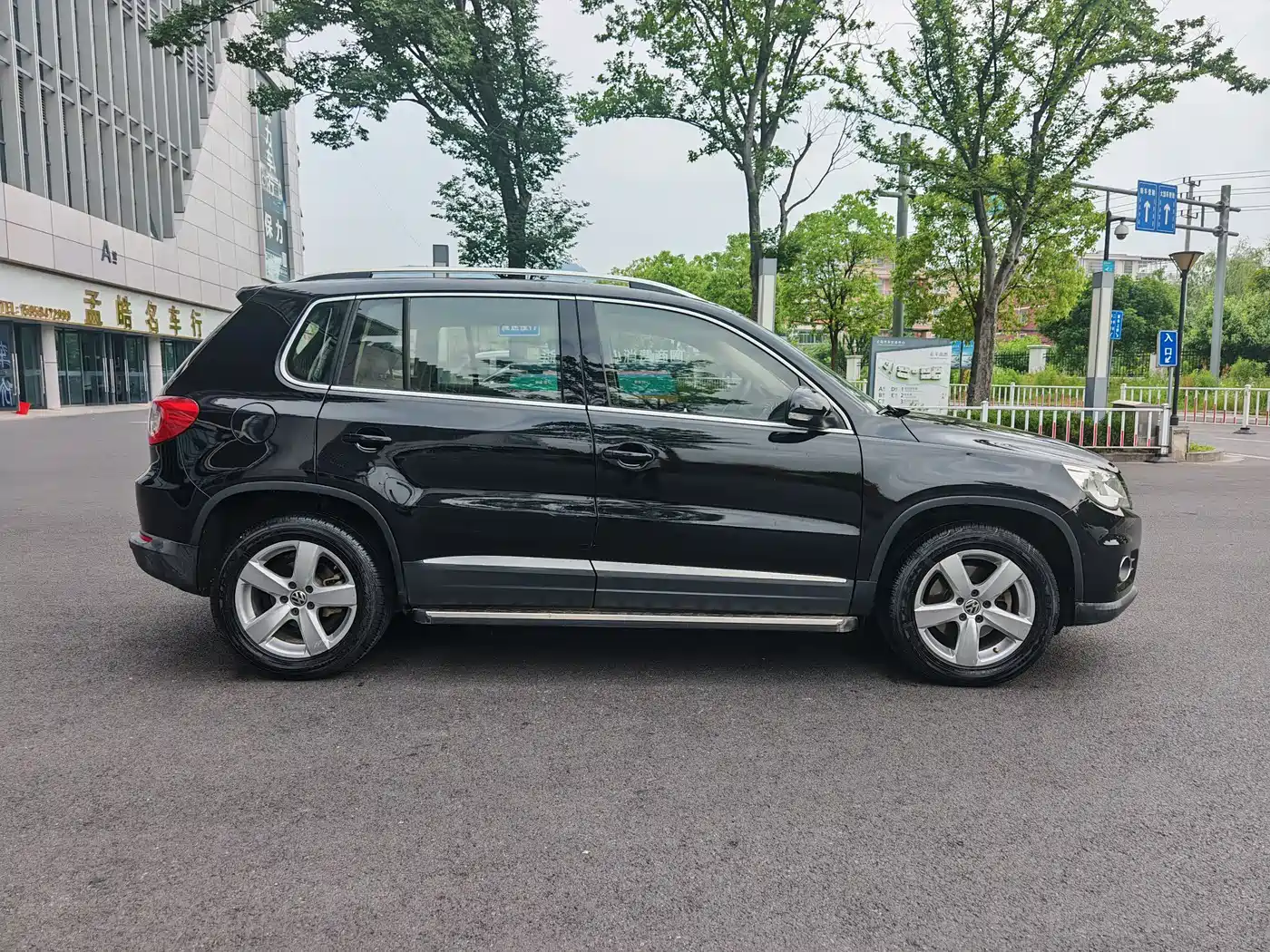 Volkswagen Tiguan 2010 1.8TSI Automatic 4WD Elite фото 4