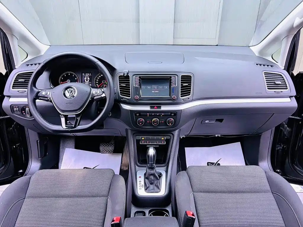 Volkswagen Sharan 2017 2018 380TSI Comfort 7-Seater