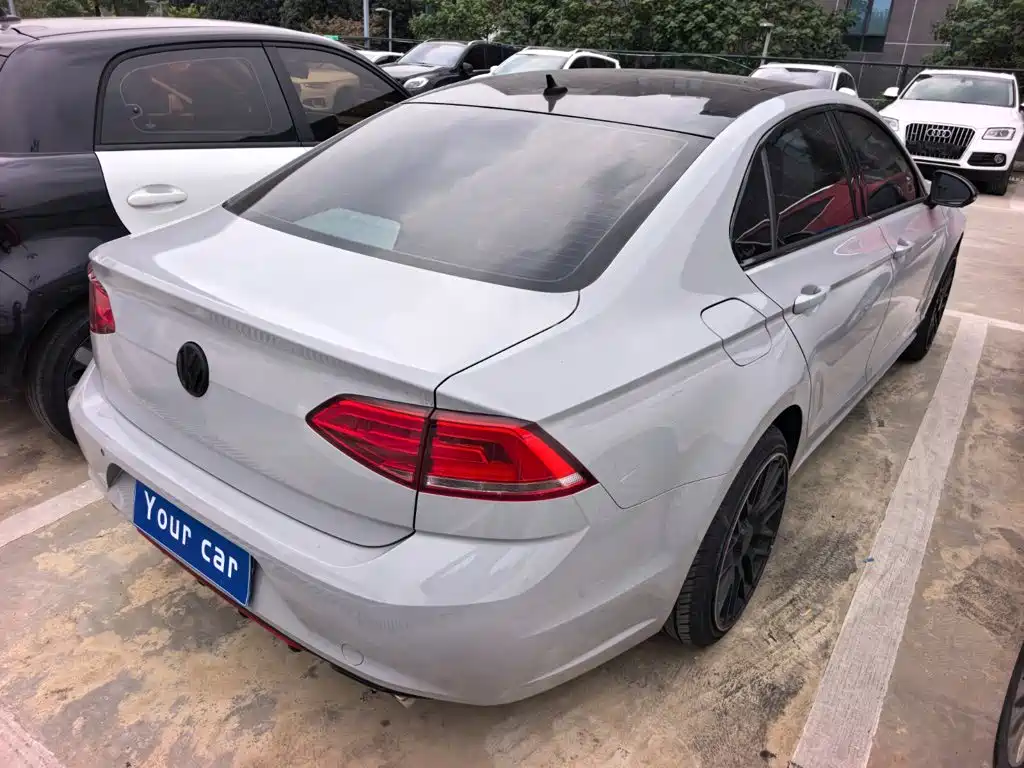 Volkswagen Lamando 2016 2015 230TSI DSG Style