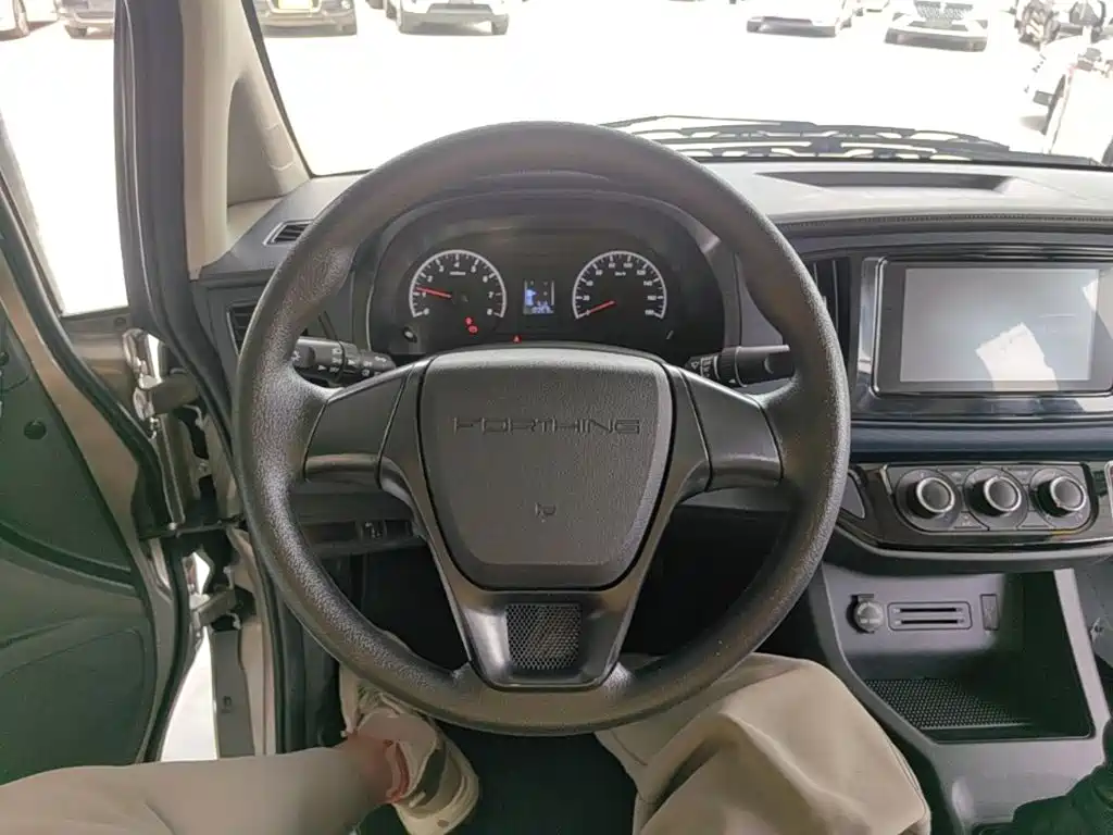 Dongfeng Fengxing Lingzhi 2025 2023 M5L 1.6L Basic 7-seater