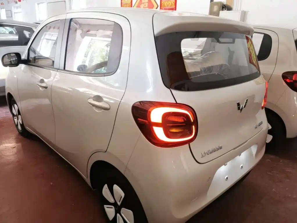 Wuling Motors Hongguang MINIEV 2026 2025 4-Door Advanced