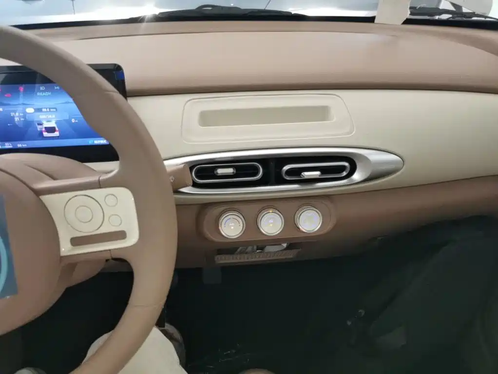 Wuling Motors Hongguang MINIEV 2026 2025 4-Door Advanced