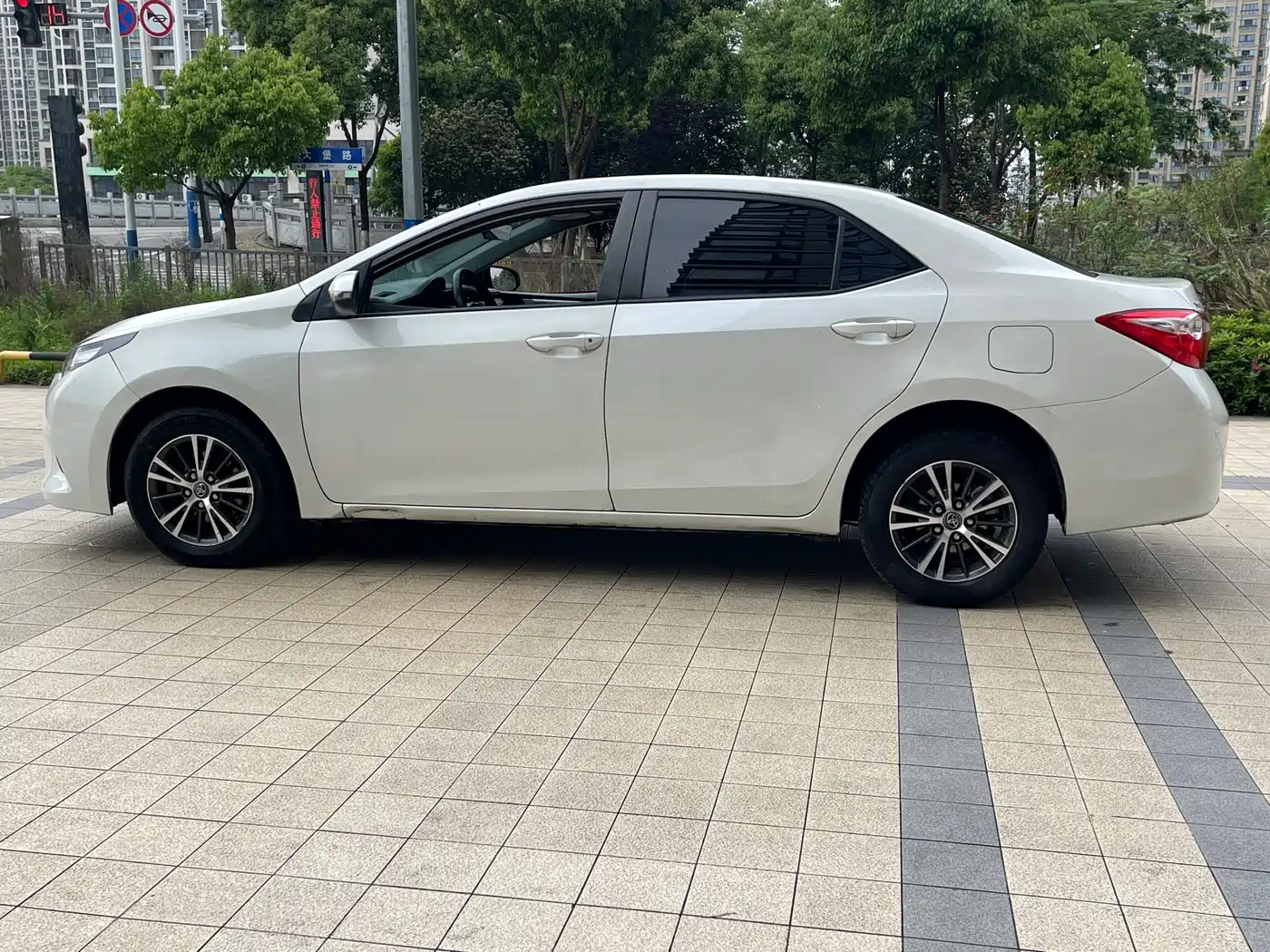 Toyota Levin 2016 1.6G CVT Elite Edition фото 5