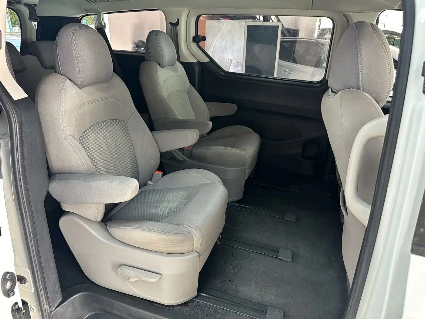 SAIC Maxus Maxus G10 2019 Facelift PLUS 2.0T Automatic Elite Edition China VI фото 6