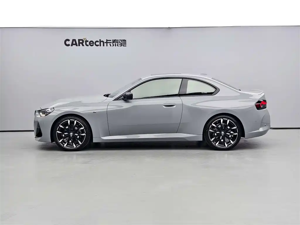 BMW 2 Series (Import) 2025 225i M Sport Shadowline Package фото 5