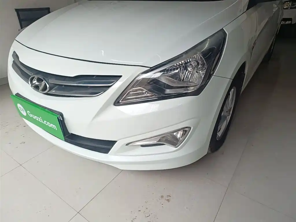Hyundai Verna 2014 1.4L Automatic Smart GLS фото 24