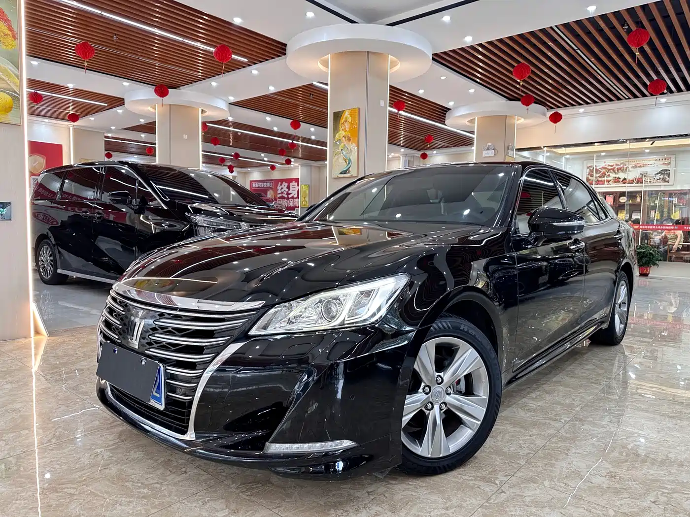 Toyota Crown 2015 2.0T Fashion